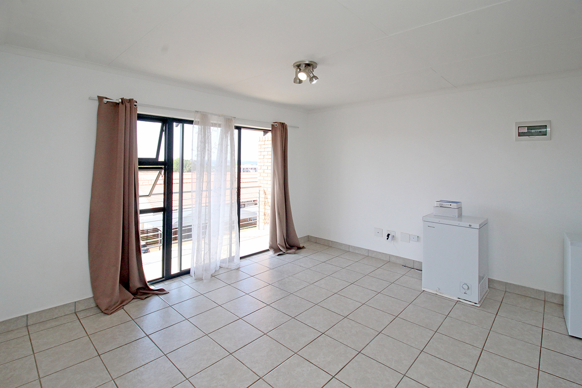 2 Bedroom Property for Sale in Monavoni Gauteng