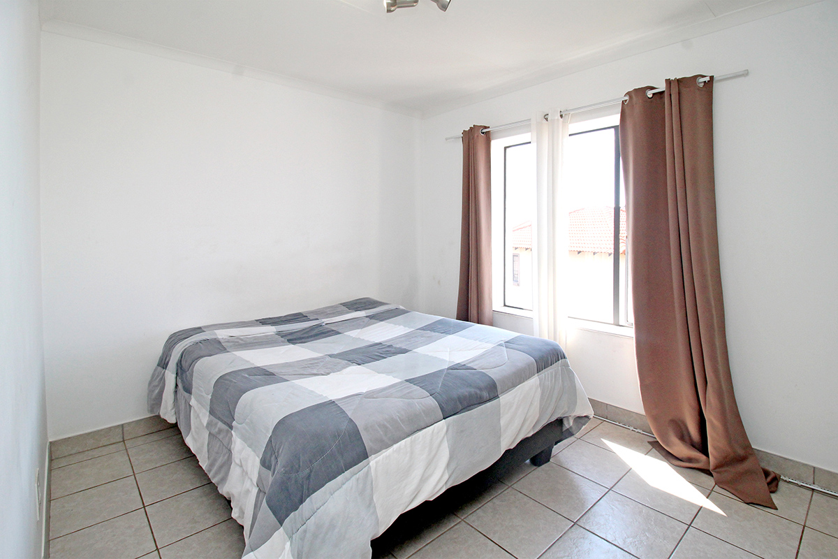 2 Bedroom Property for Sale in Monavoni Gauteng