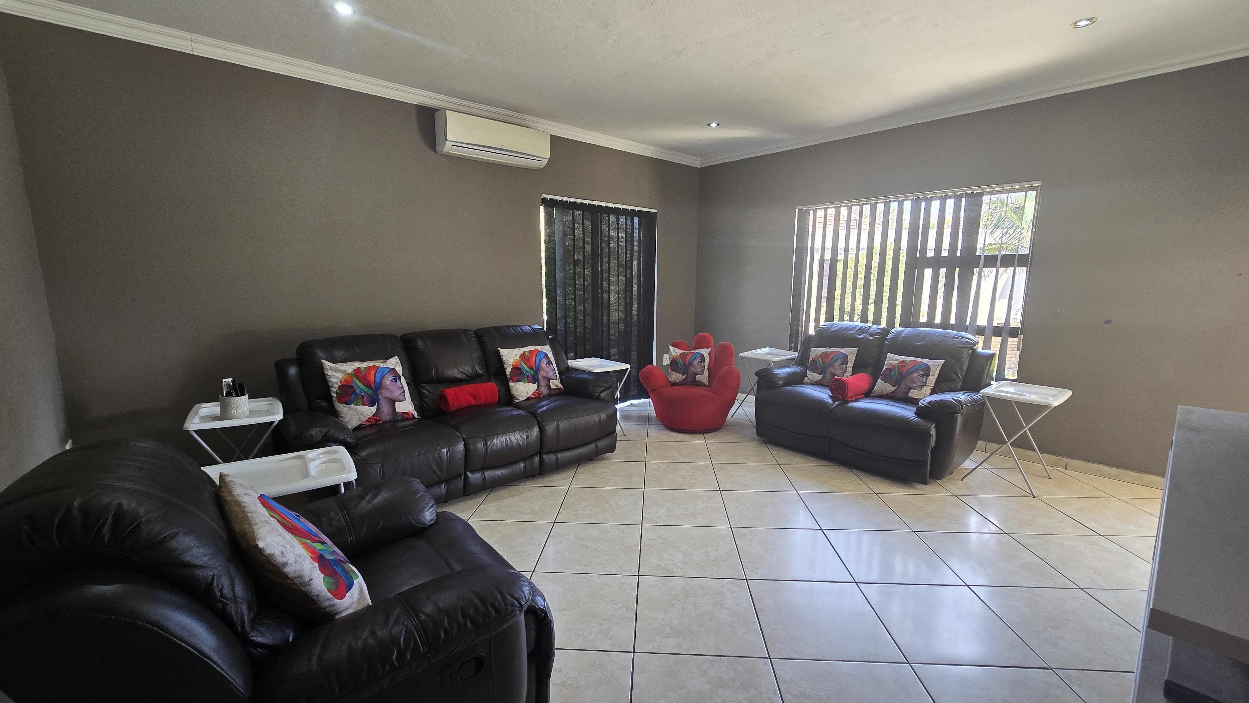 6 Bedroom Property for Sale in The Wilds Gauteng