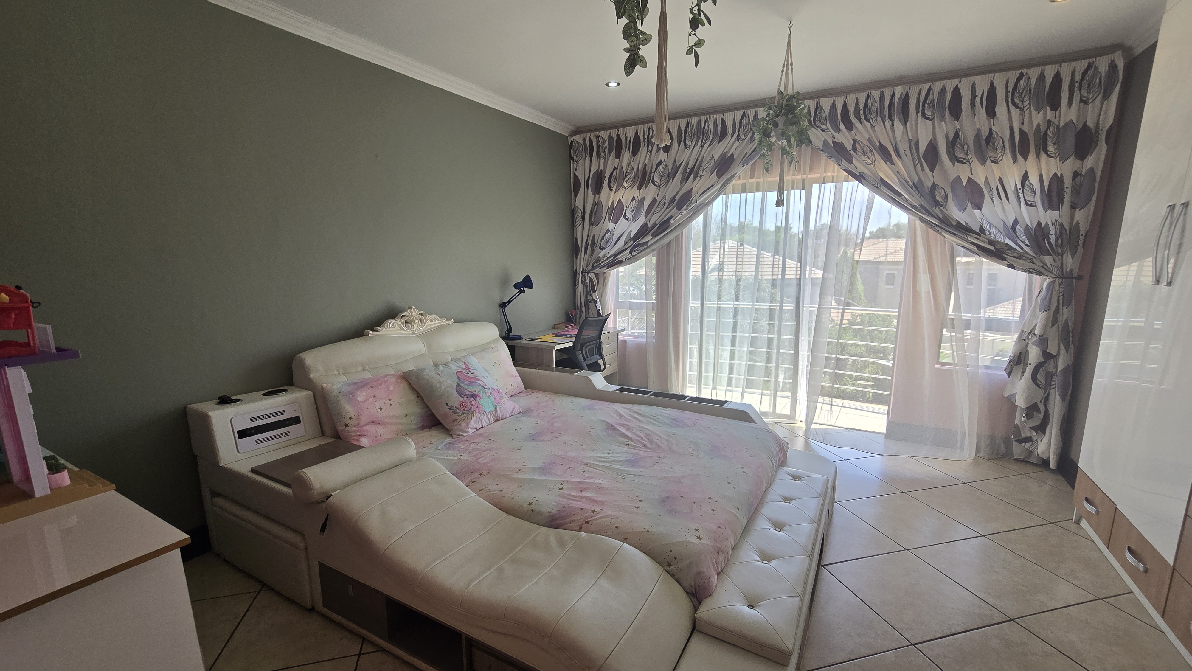 6 Bedroom Property for Sale in The Wilds Gauteng