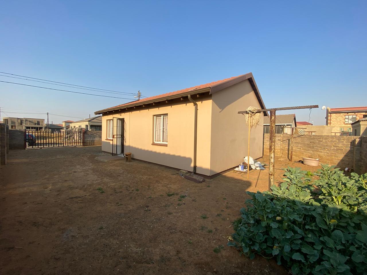 2 Bedroom Property for Sale in Golden Gardens Gauteng