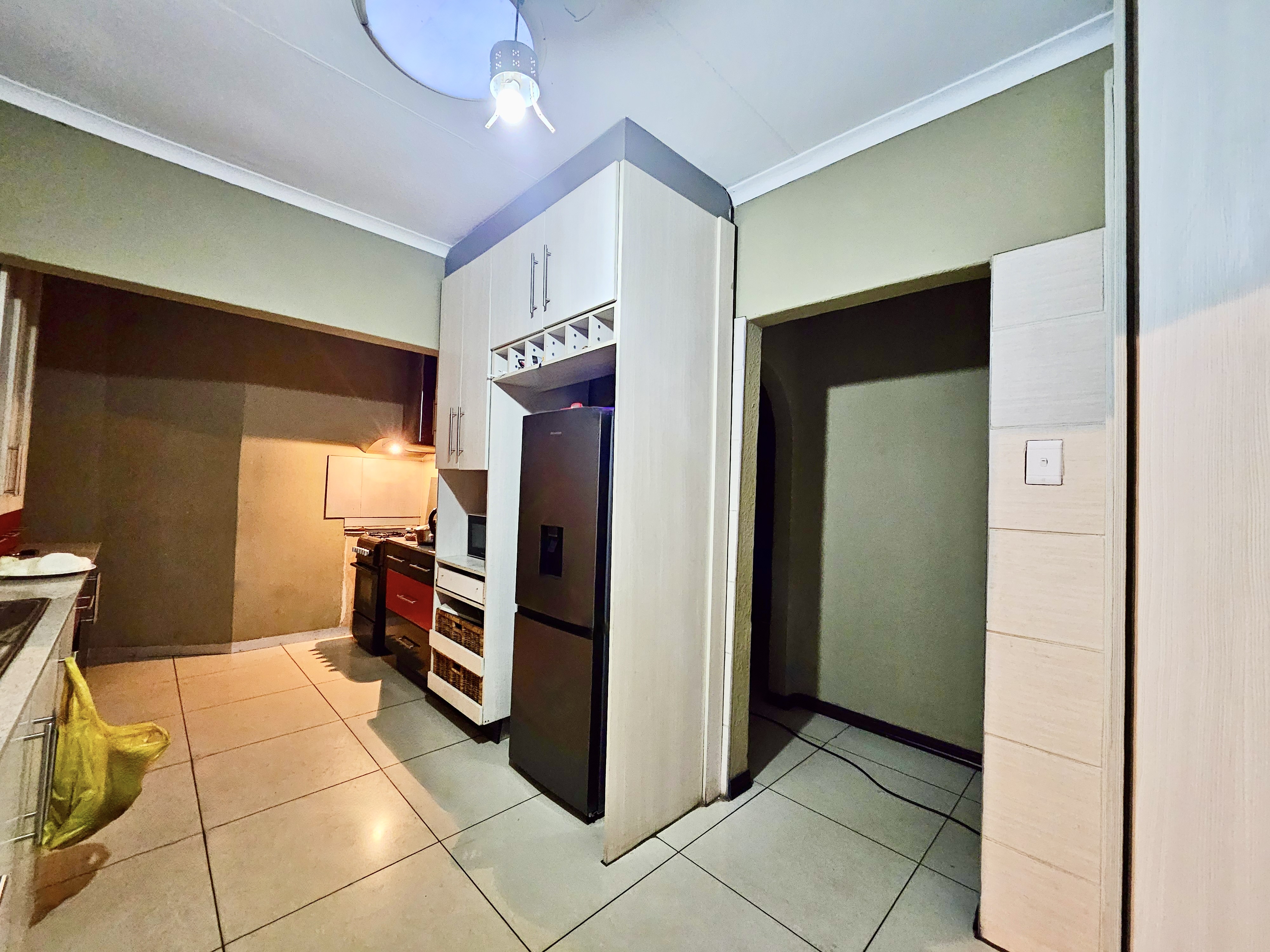 To Let 6 Bedroom Property for Rent in Norkem Park Gauteng