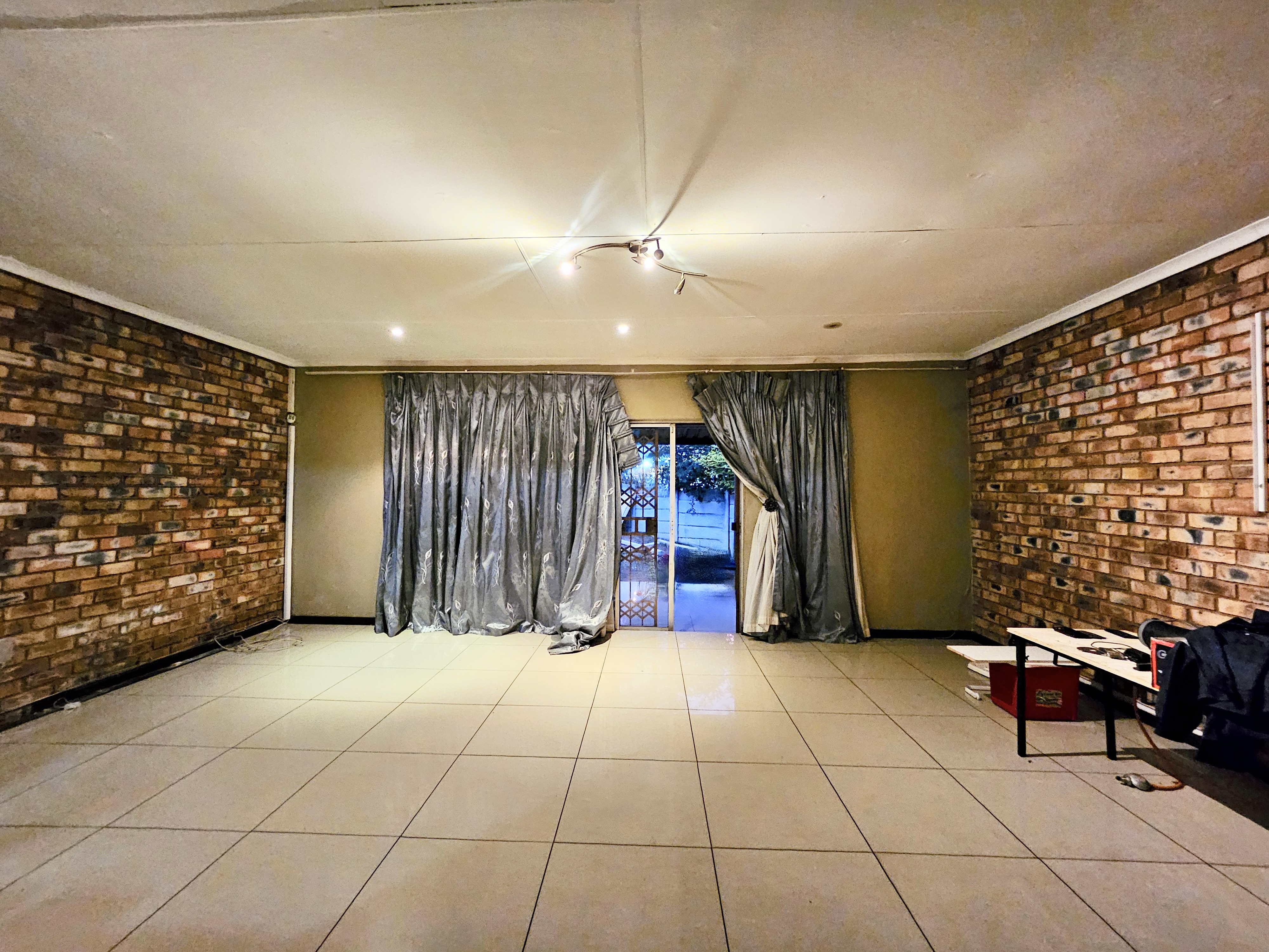 To Let 6 Bedroom Property for Rent in Norkem Park Gauteng