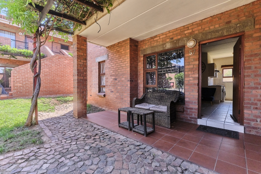 2 Bedroom Property for Sale in Amorosa Gauteng