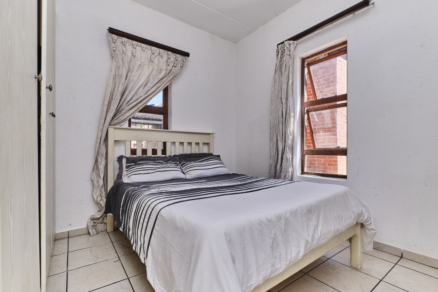 2 Bedroom Property for Sale in Amorosa Gauteng