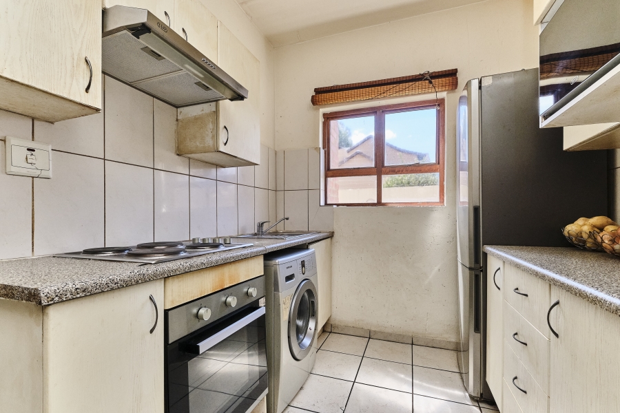 2 Bedroom Property for Sale in Amorosa Gauteng