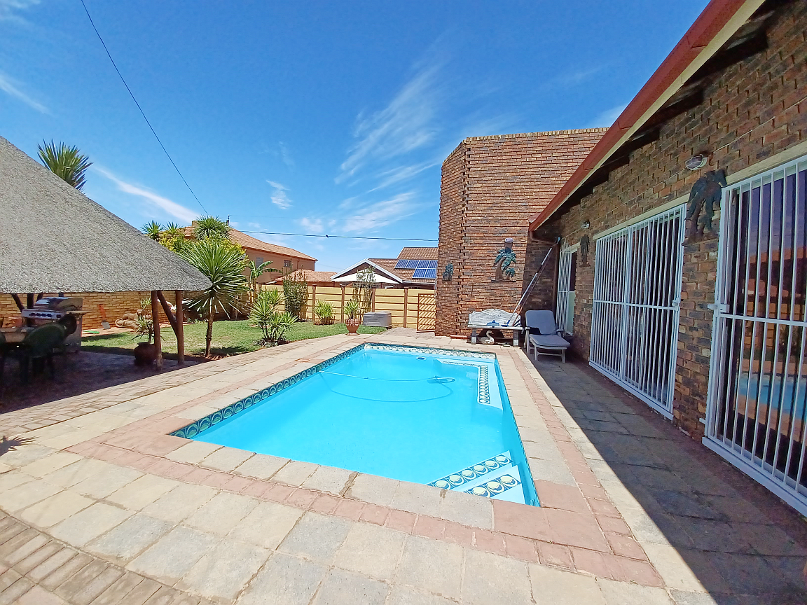 3 Bedroom Property for Sale in Vanderbijlpark SE 4 Gauteng