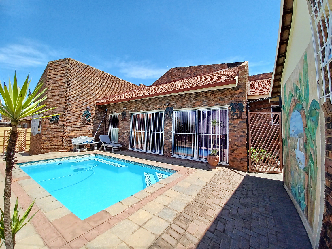 3 Bedroom Property for Sale in Vanderbijlpark SE 4 Gauteng