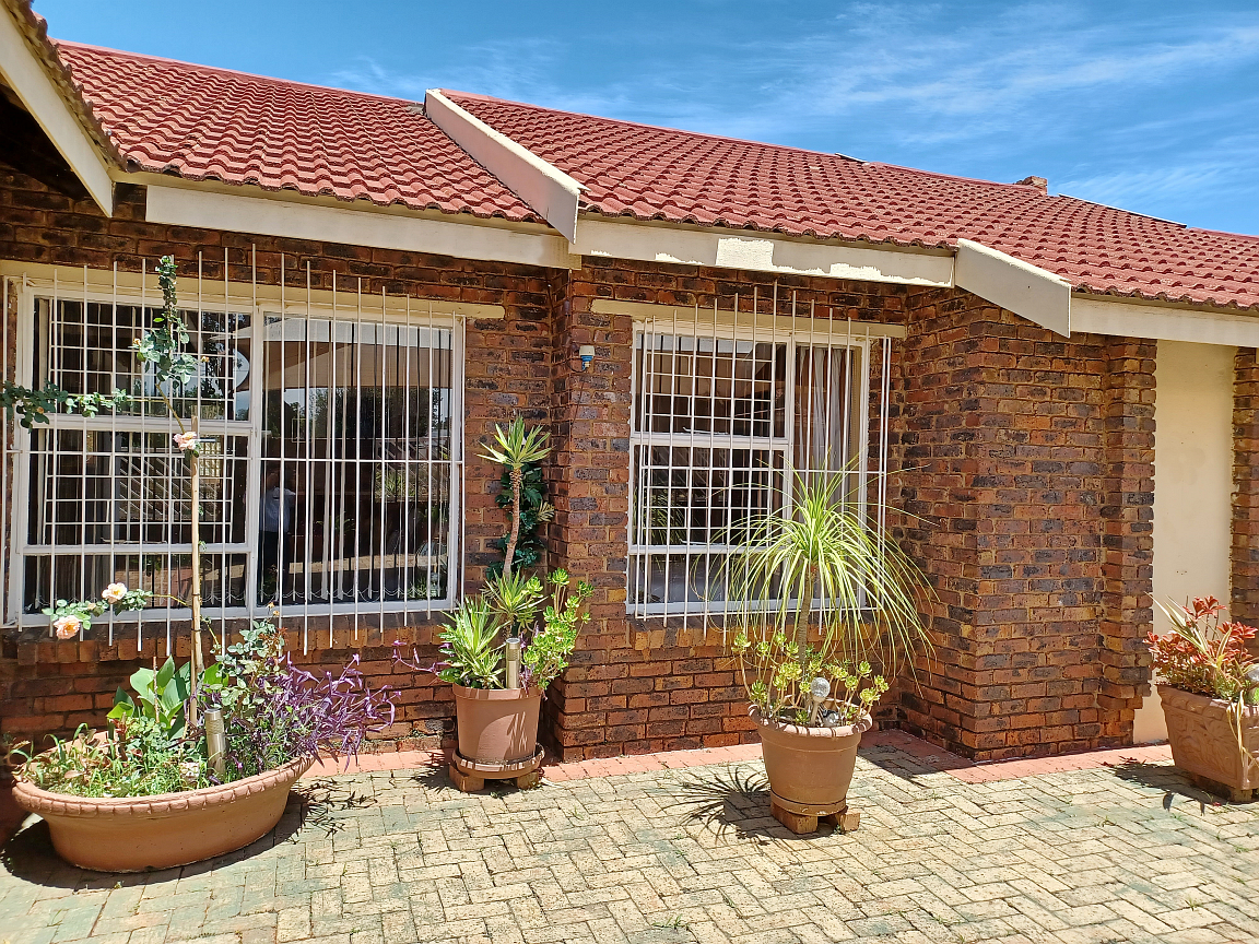 3 Bedroom Property for Sale in Vanderbijlpark SE 4 Gauteng