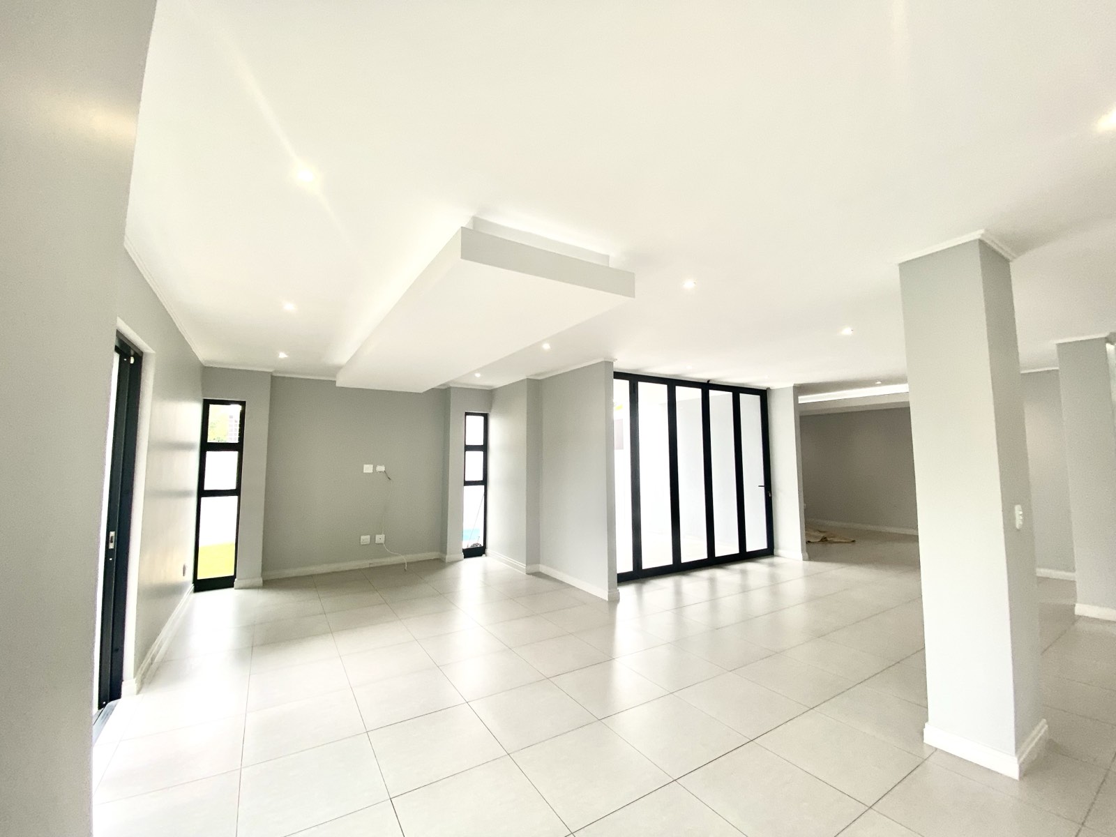 To Let 4 Bedroom Property for Rent in Sandown Gauteng