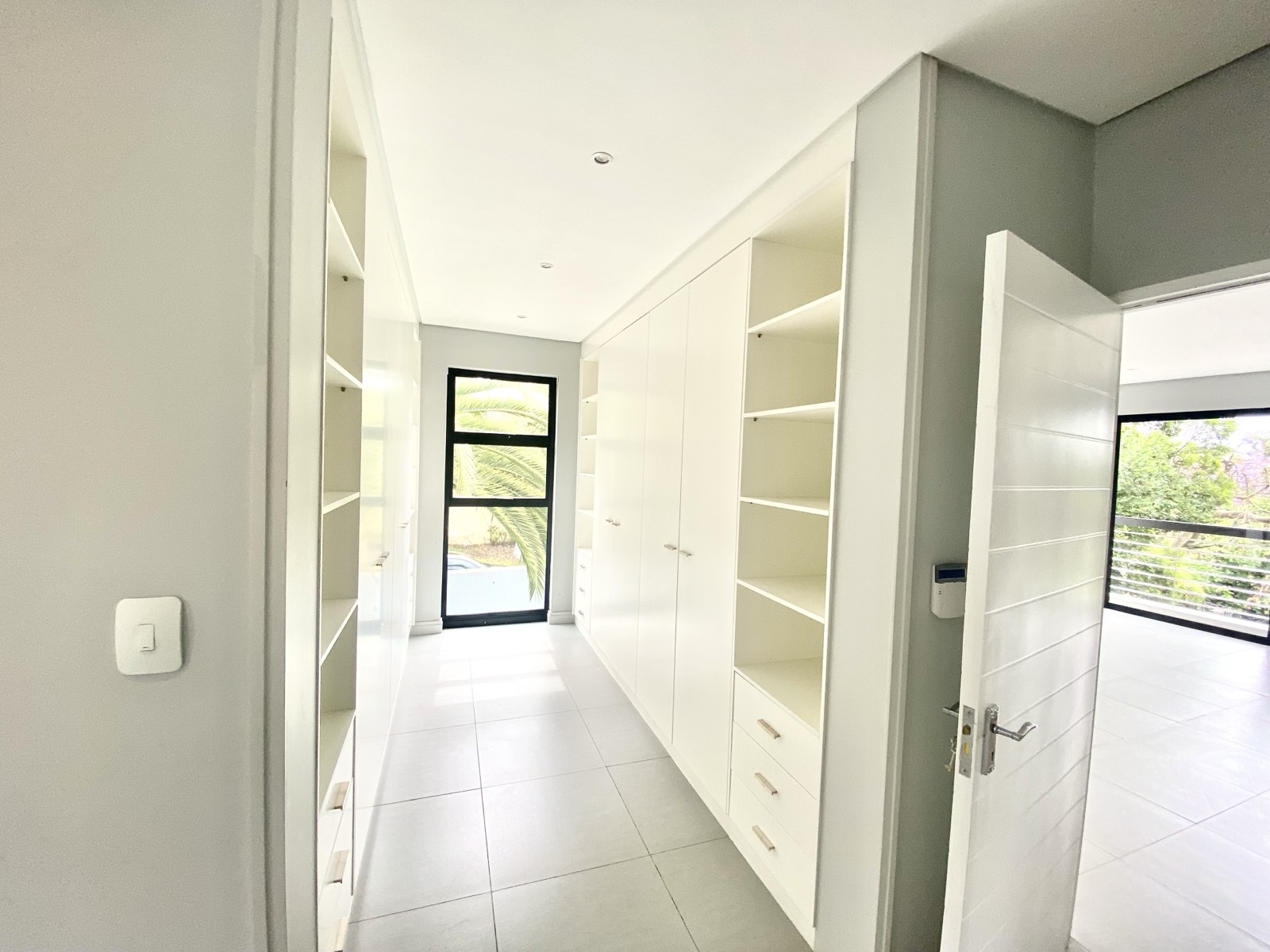 To Let 4 Bedroom Property for Rent in Sandown Gauteng