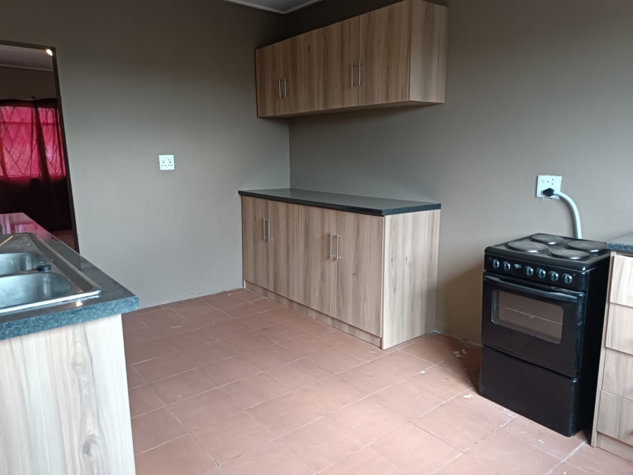 To Let 2 Bedroom Property for Rent in Mullerstuine Gauteng