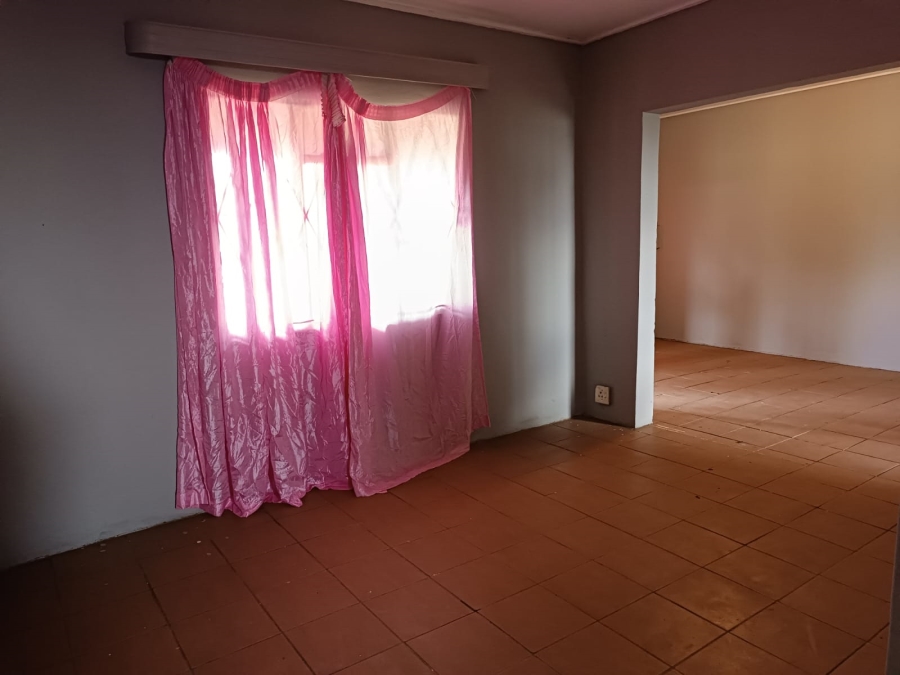 To Let 2 Bedroom Property for Rent in Mullerstuine Gauteng