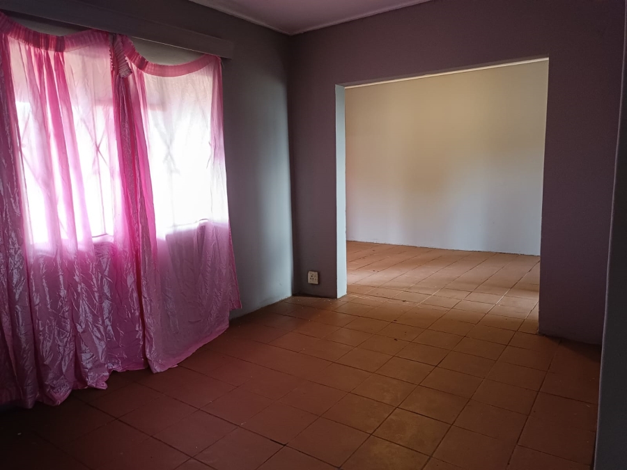 To Let 2 Bedroom Property for Rent in Mullerstuine Gauteng