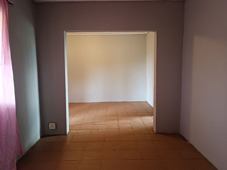 To Let 2 Bedroom Property for Rent in Mullerstuine Gauteng