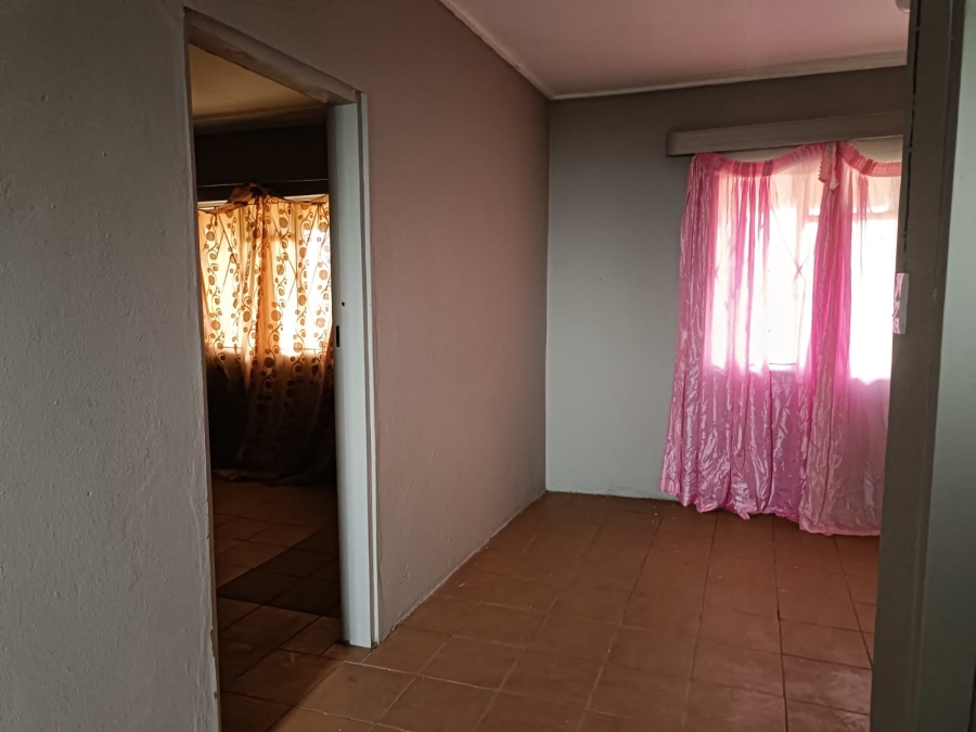 To Let 2 Bedroom Property for Rent in Mullerstuine Gauteng