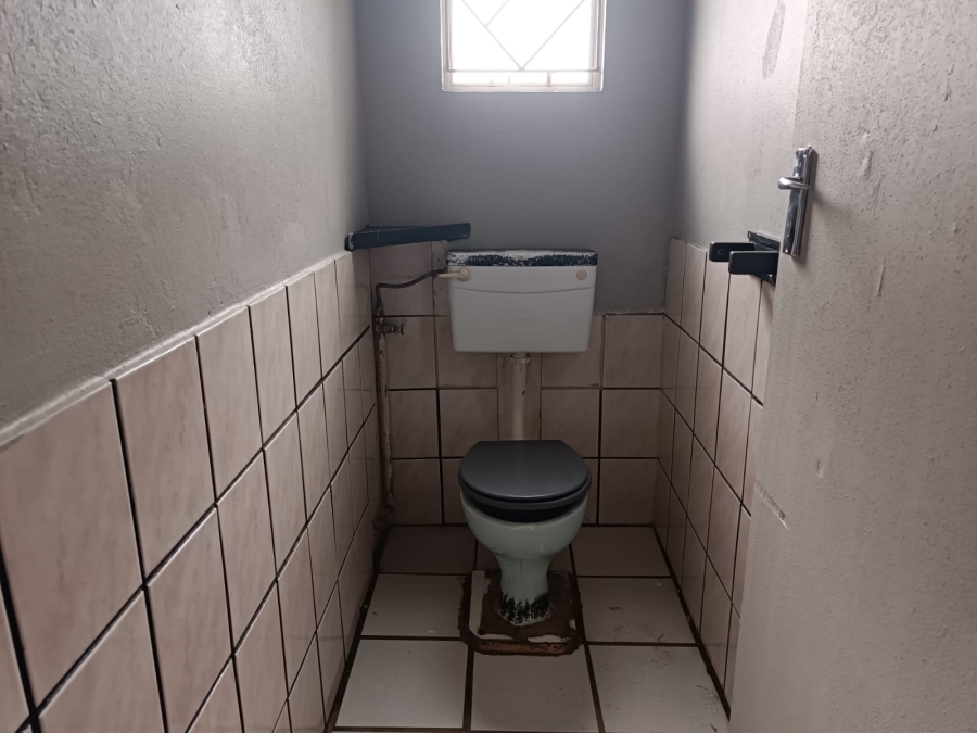 To Let 2 Bedroom Property for Rent in Mullerstuine Gauteng