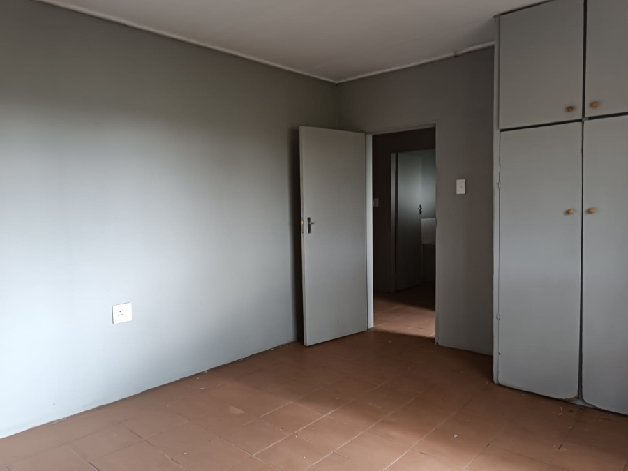 To Let 2 Bedroom Property for Rent in Mullerstuine Gauteng