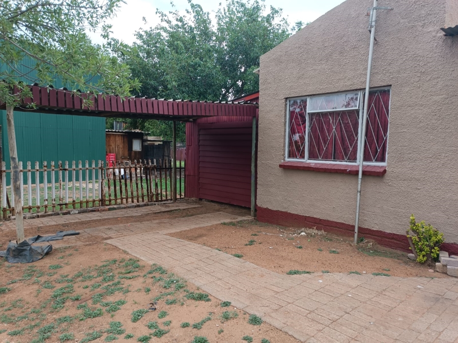 To Let 2 Bedroom Property for Rent in Mullerstuine Gauteng