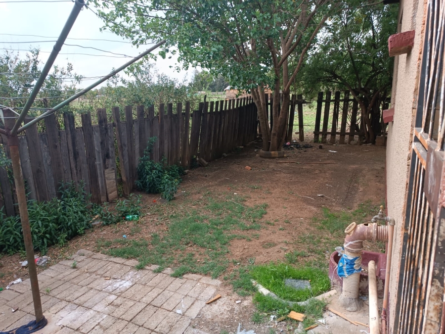 To Let 2 Bedroom Property for Rent in Mullerstuine Gauteng