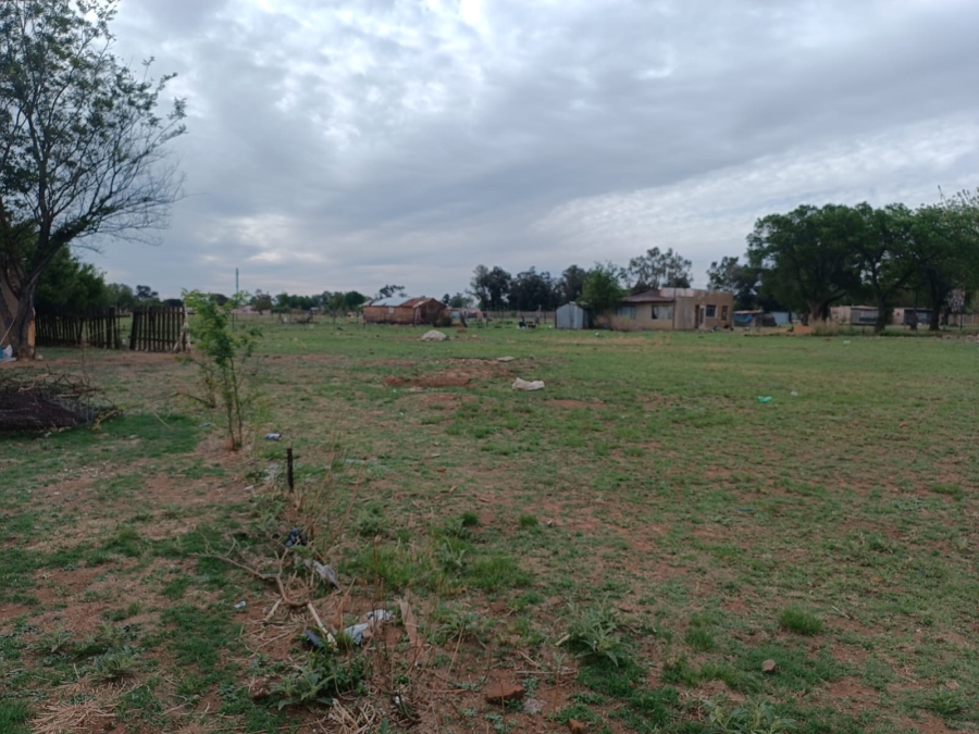 To Let 2 Bedroom Property for Rent in Mullerstuine Gauteng