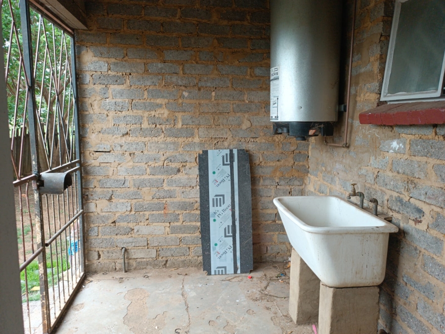 To Let 2 Bedroom Property for Rent in Mullerstuine Gauteng