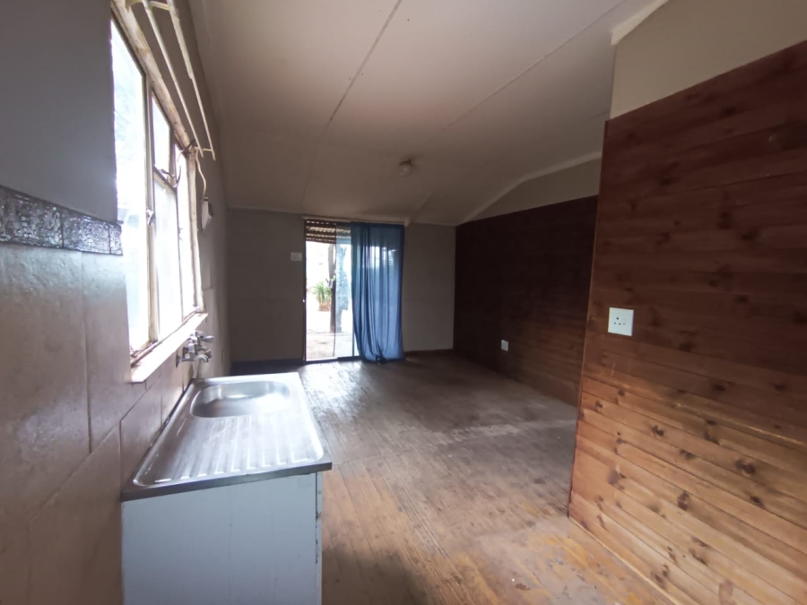 To Let 2 Bedroom Property for Rent in Mullerstuine Gauteng