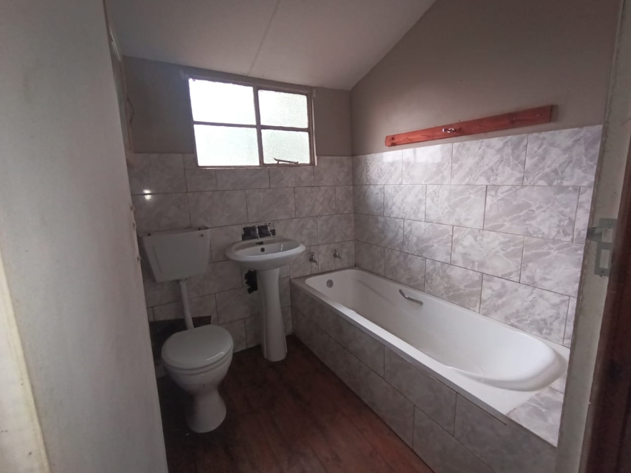 To Let 2 Bedroom Property for Rent in Mullerstuine Gauteng