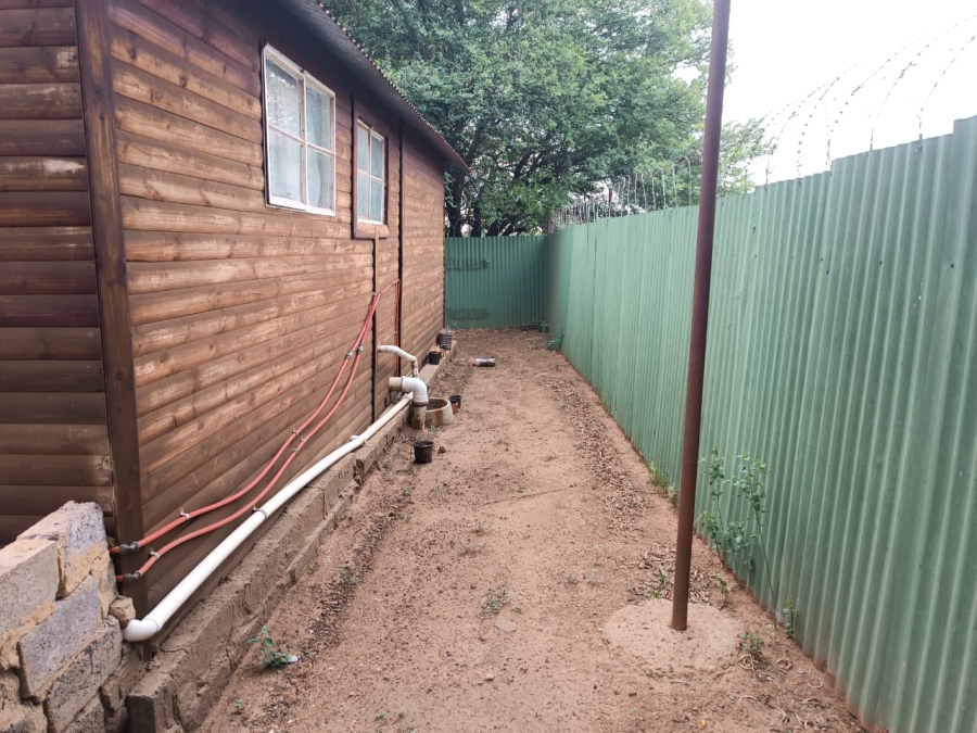 To Let 2 Bedroom Property for Rent in Mullerstuine Gauteng