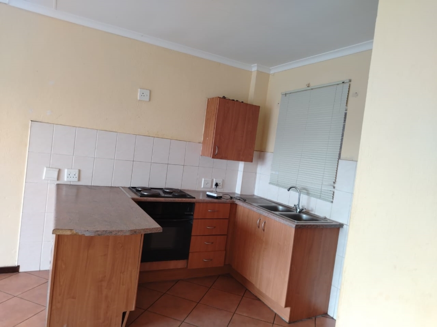 To Let 2 Bedroom Property for Rent in Honeydew Gauteng