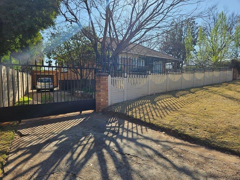 To Let 3 Bedroom Property for Rent in Primrose Gauteng