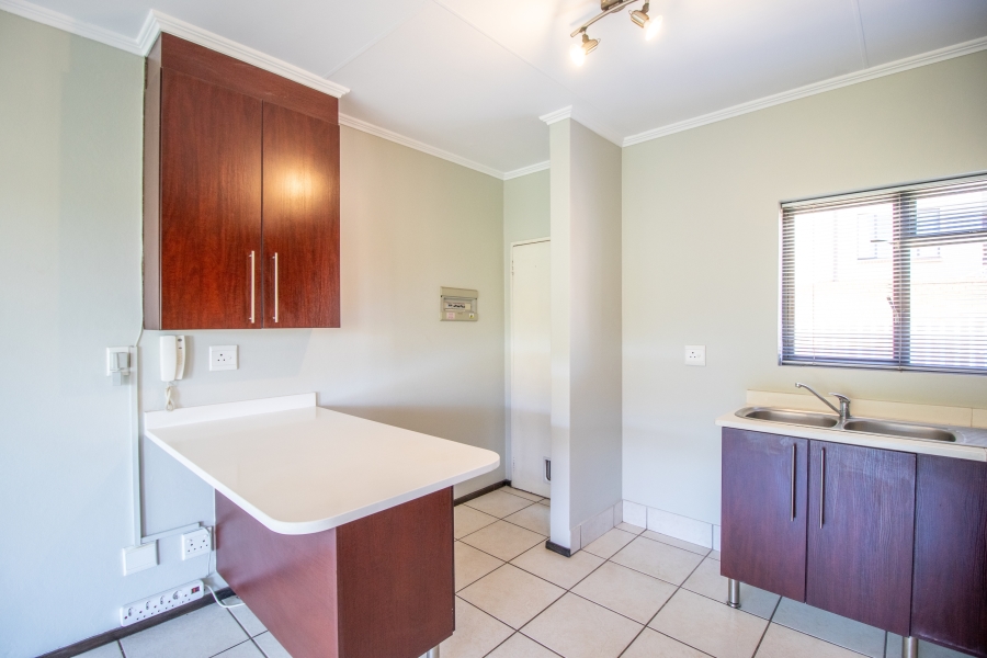 2 Bedroom Property for Sale in Glenvista Gauteng