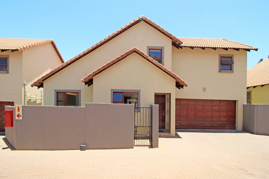 To Let 5 Bedroom Property for Rent in Oriel Gauteng