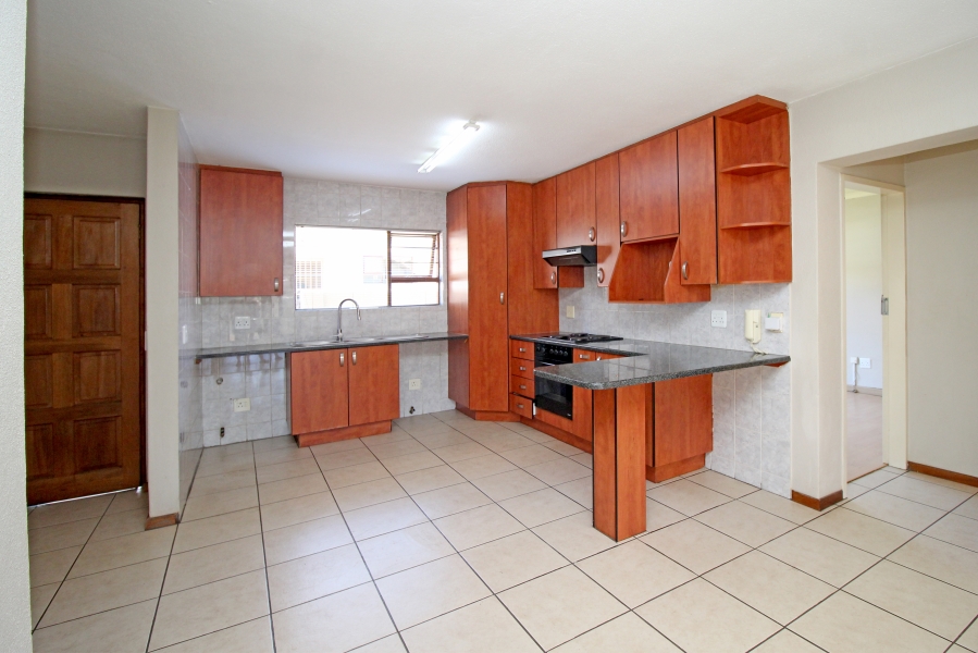 To Let 5 Bedroom Property for Rent in Oriel Gauteng