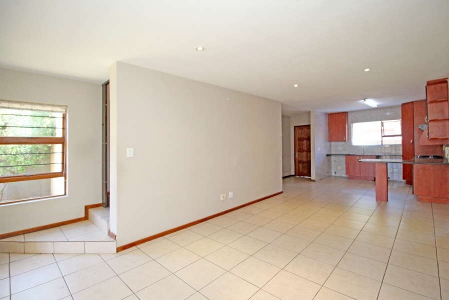 To Let 5 Bedroom Property for Rent in Oriel Gauteng