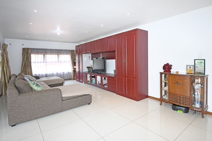 6 Bedroom Property for Sale in Homestead Park Gauteng