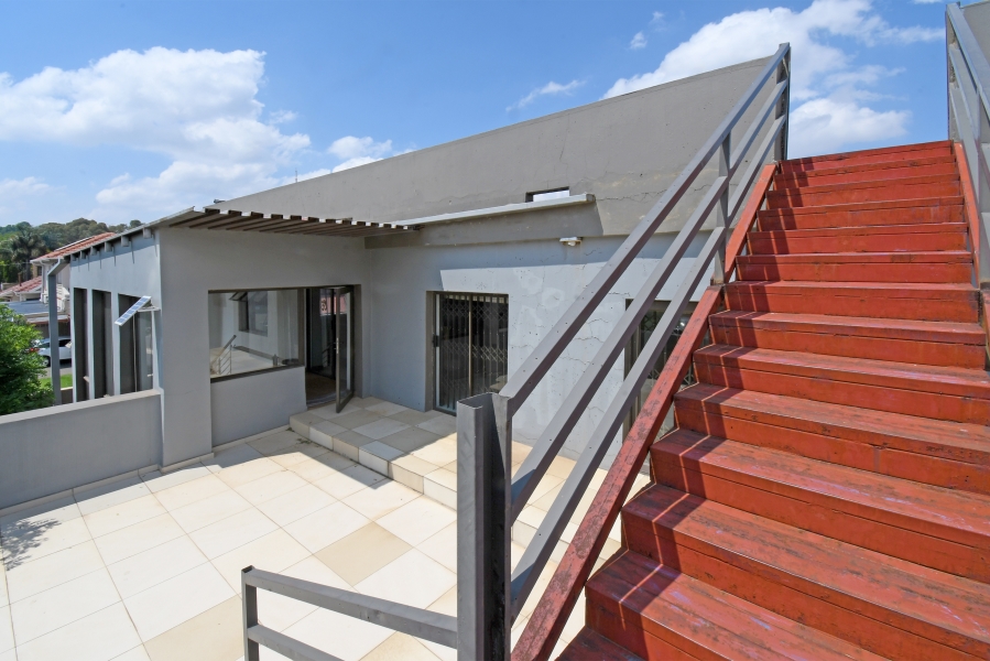 6 Bedroom Property for Sale in Homestead Park Gauteng