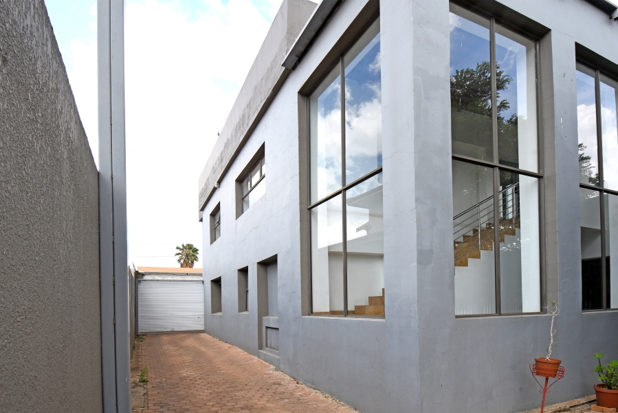 6 Bedroom Property for Sale in Homestead Park Gauteng