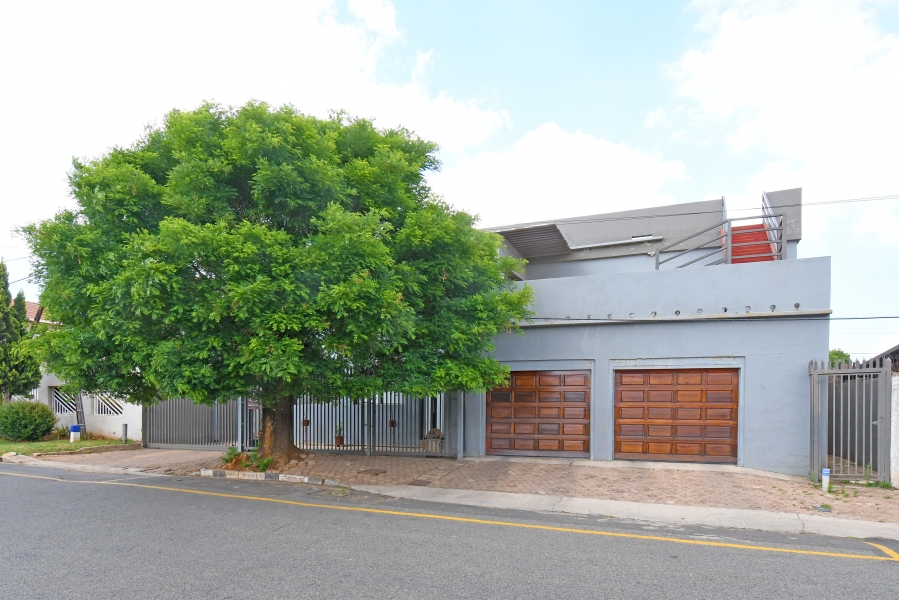 6 Bedroom Property for Sale in Homestead Park Gauteng