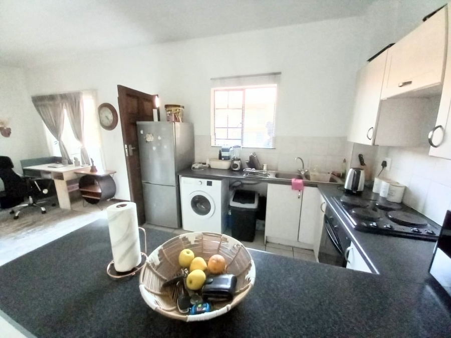 To Let 2 Bedroom Property for Rent in Carlswald North Estate Gauteng