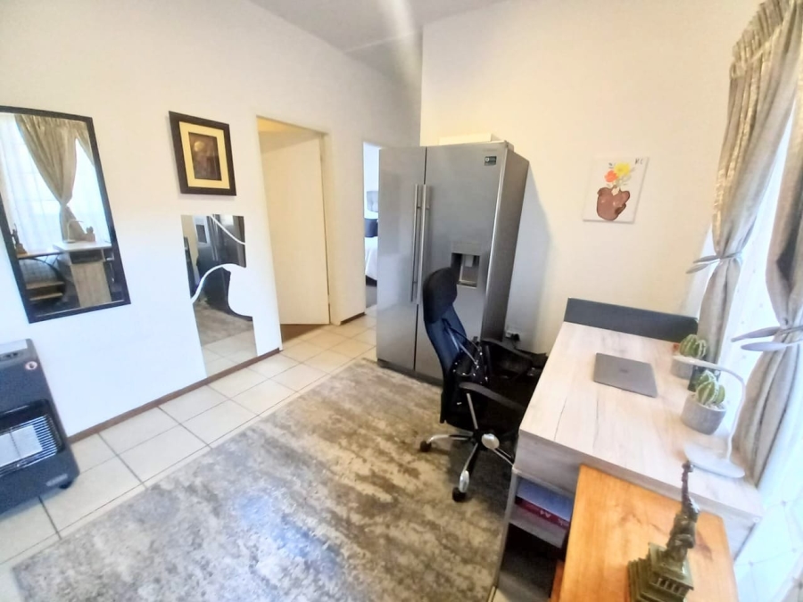 To Let 2 Bedroom Property for Rent in Carlswald North Estate Gauteng