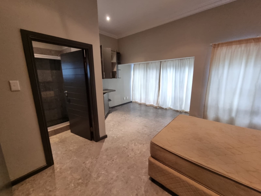 To Let 4 Bedroom Property for Rent in Bryanston Gauteng