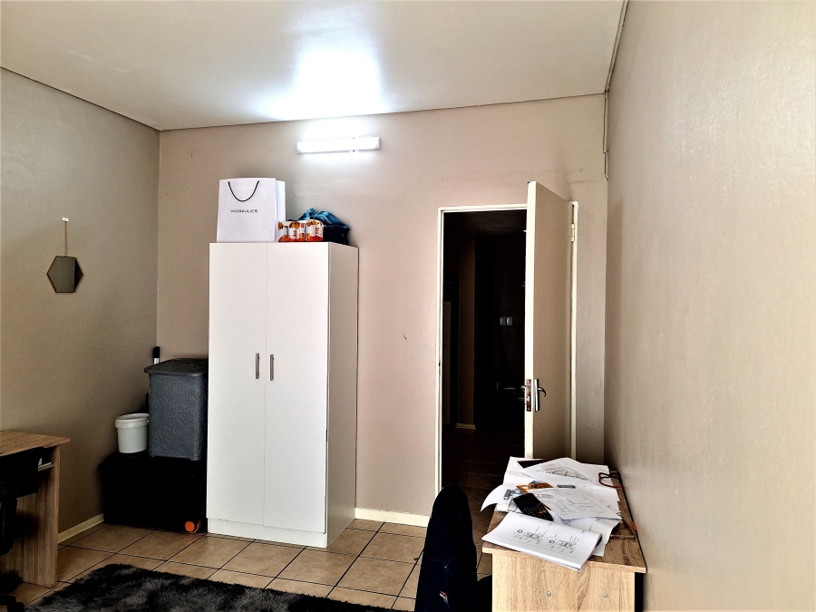 2 Bedroom Property for Sale in Braamfontein Gauteng