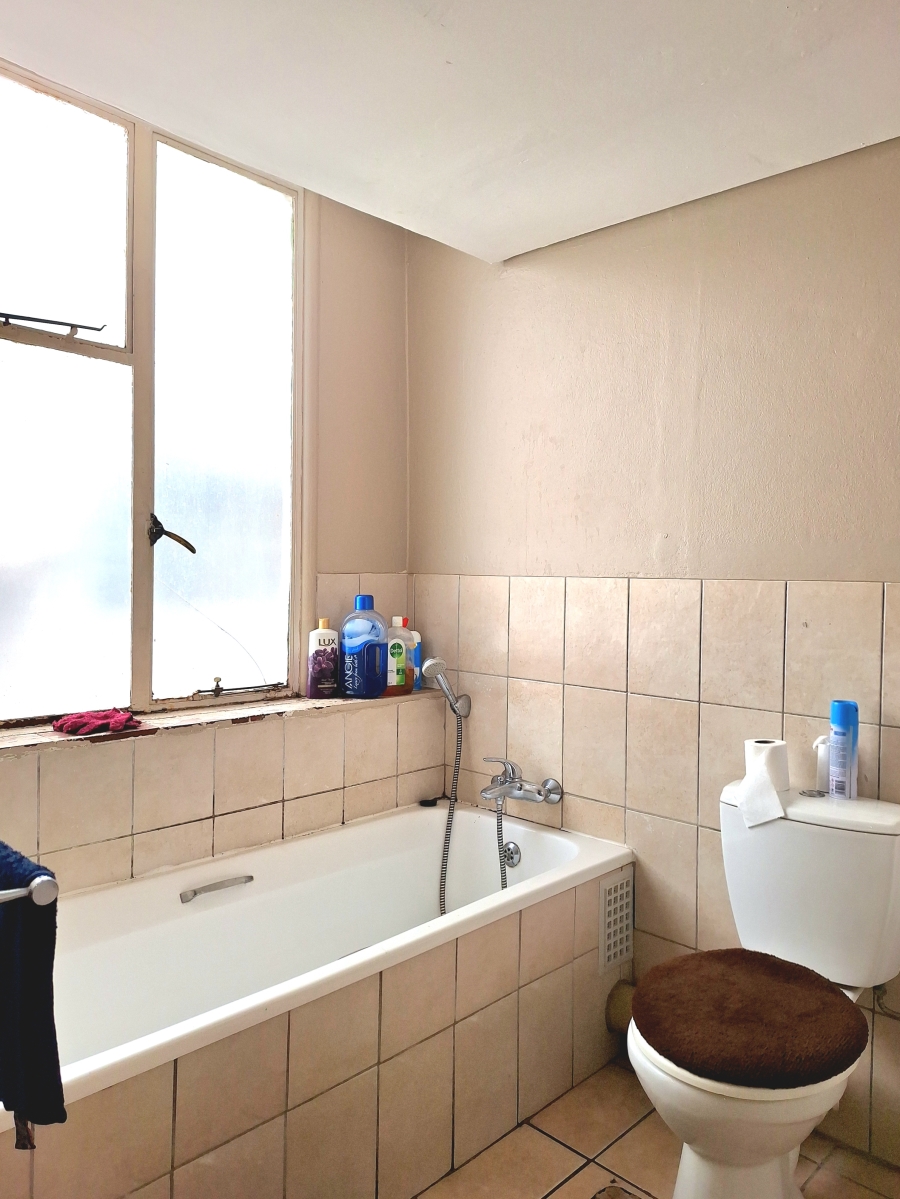 2 Bedroom Property for Sale in Braamfontein Gauteng