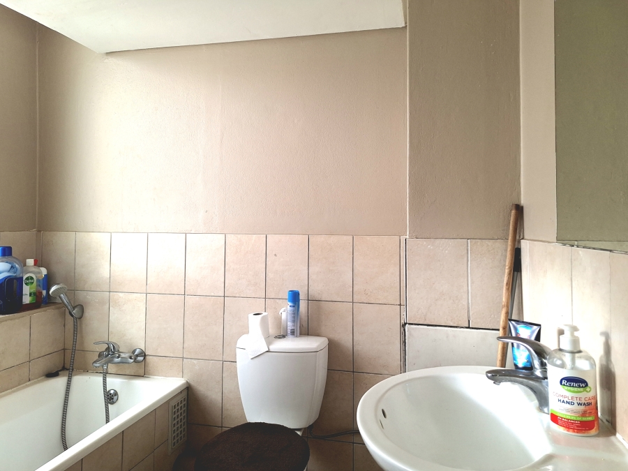 2 Bedroom Property for Sale in Braamfontein Gauteng