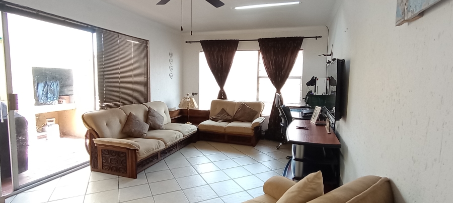 2 Bedroom Property for Sale in Witfield Gauteng