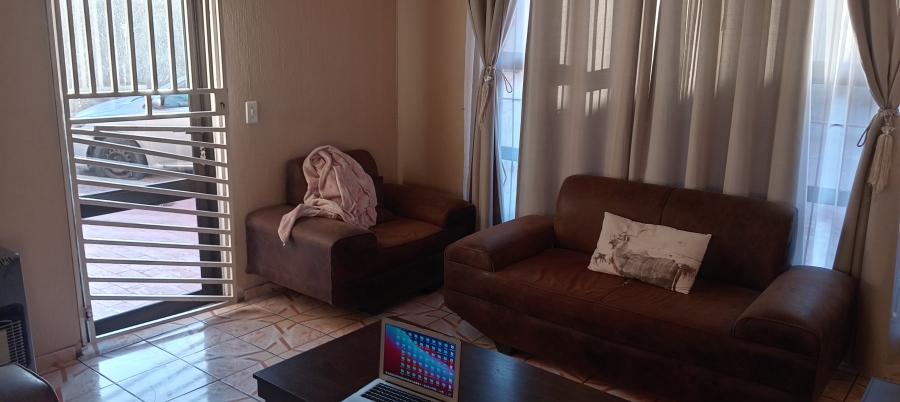 3 Bedroom Property for Sale in Lindhaven Gauteng