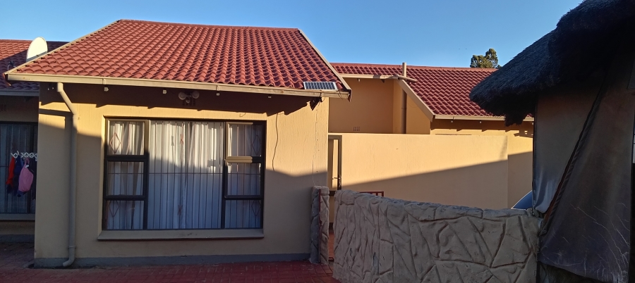 3 Bedroom Property for Sale in Lindhaven Gauteng