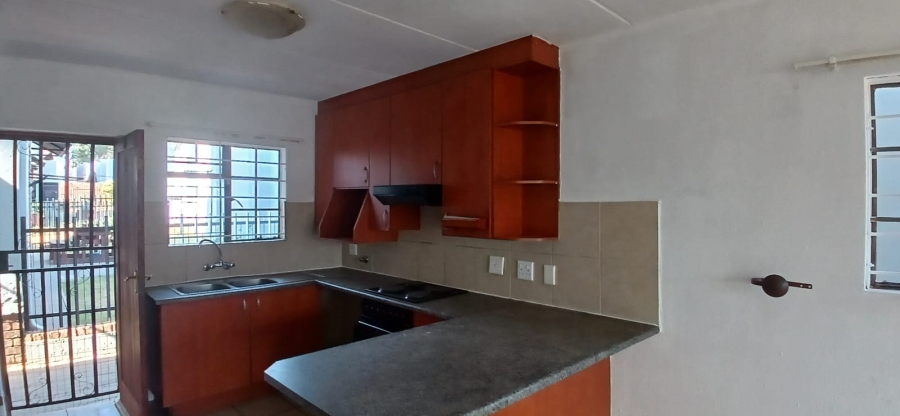 2 Bedroom Property for Sale in Farrar Park Gauteng