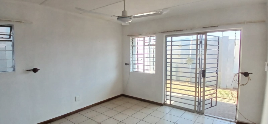 2 Bedroom Property for Sale in Farrar Park Gauteng